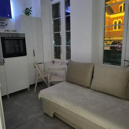 Postcard With Free Parking Appartement